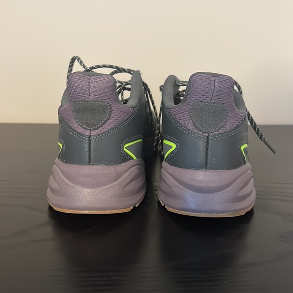 adidas 90s Valasion 'Grey Gum' EG8399 size 10 - Picture 4 of 7